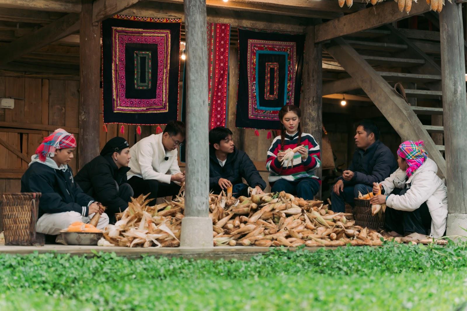 Gia Đình Haha: Hai tiếng “người nhà” sưởi ấm mùa đông Bản Liền