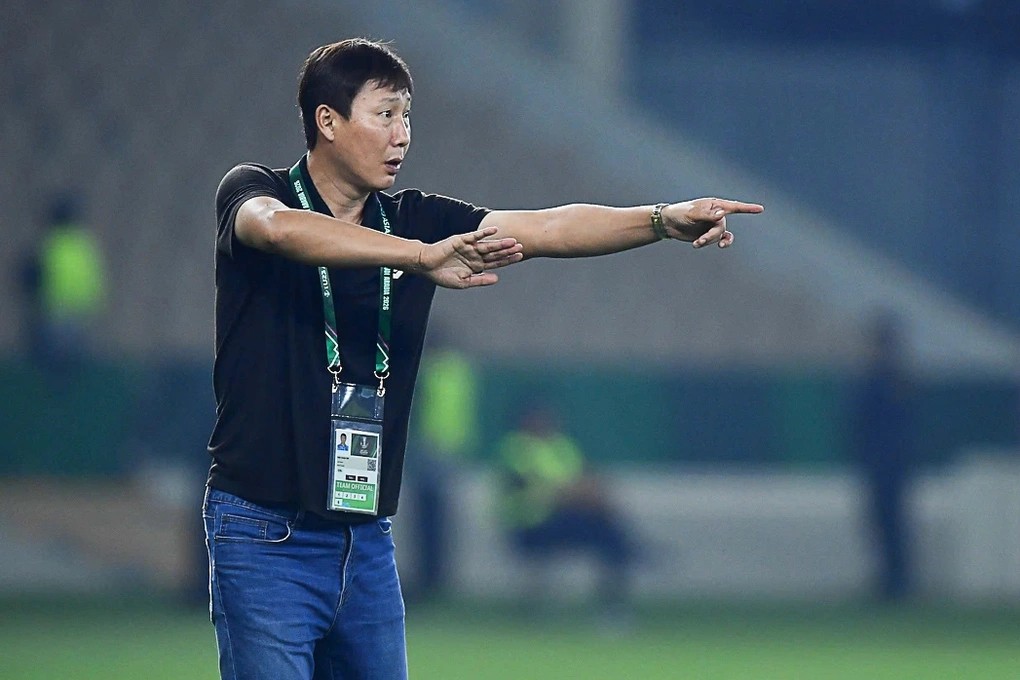 Thầy Kim nhận trách nhiệm, xin lỗi người hâm mộ