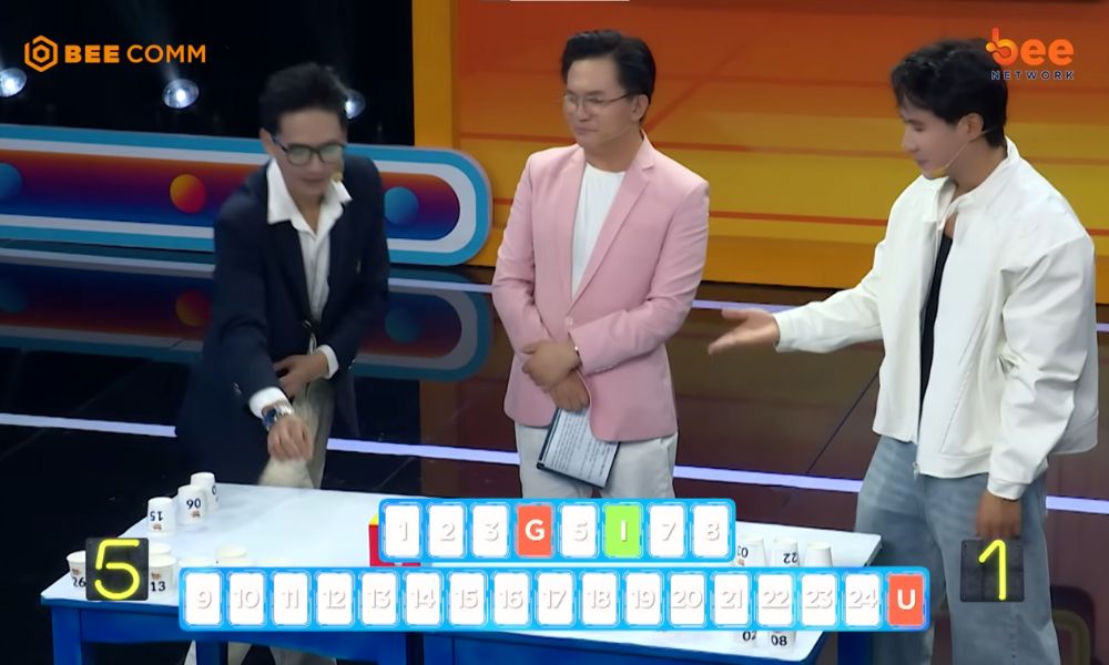 Thịnh Max “đánh liều” đoán ô chữ, mang về chiến thắng lớn tại Úm Ba La Ra Chữ Gì?