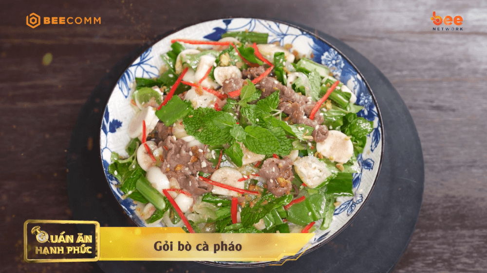 Tuấn Kiệt và Hỷ Khí Dương Dương trải nghiệm ẩm thực Hà Nội giữa lòng TP.HCM