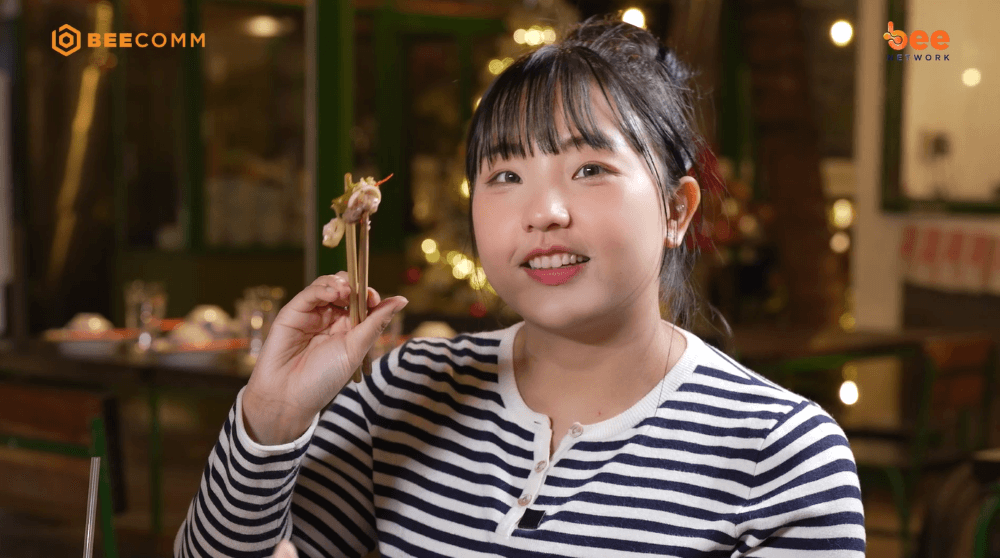 Tuấn Kiệt và Hỷ Khí Dương Dương trải nghiệm ẩm thực Hà Nội giữa lòng TP.HCM