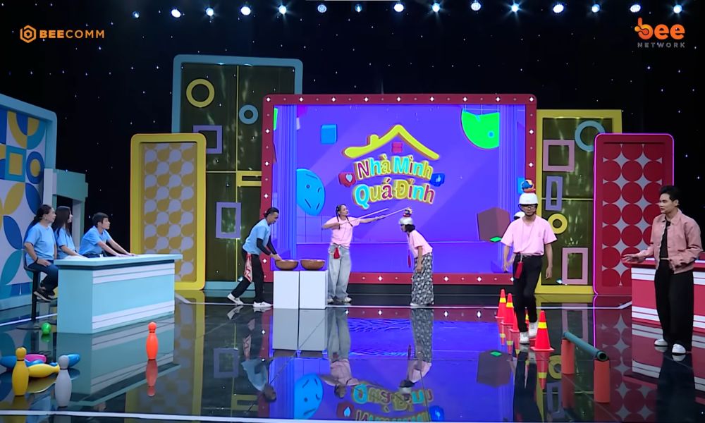 Hoàng Phi nhập tiệc với phong thái MC tiệc cưới, bị Diễm Phương “chọc quê” vì gia đình “ghẻ lạnh” 