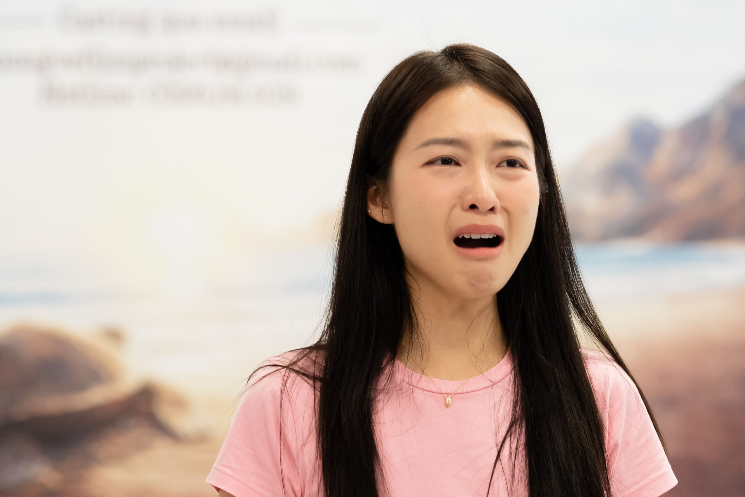 Hoài Linh ngồi ghế giám khảo, Nam Em khóc sướt mướt tại buổi casting phim điện ảnh "Đường về"