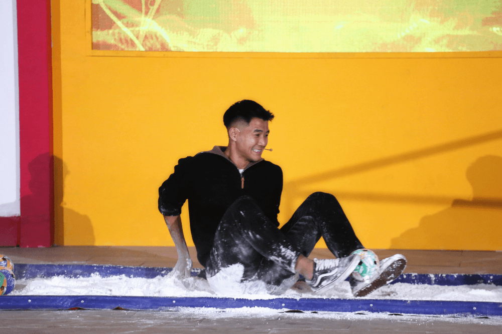 “Mái ấm gia đình Việt” tập 178 Đỗ Thị Hà, Hà Đức Chinh lăn xả hết mình vì các em nhỏ mồ côi