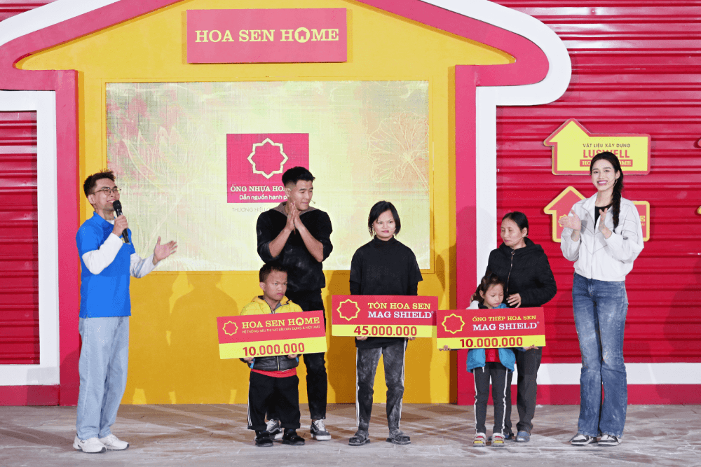 “Mái ấm gia đình Việt” tập 178 Đỗ Thị Hà, Hà Đức Chinh lăn xả hết mình vì các em nhỏ mồ côi