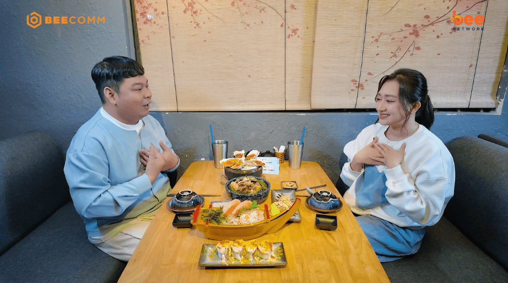 Quán ăn hạnh phúc tập 48 Phương Lan trầm trồ với croissant nóng giòn, mê mẩn cold brew cam tại M’oi Coffee and Tea Bar