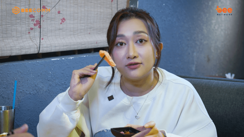 Quán ăn hạnh phúc tập 48 Phương Lan trầm trồ với croissant nóng giòn, mê mẩn cold brew cam tại M’oi Coffee and Tea Bar