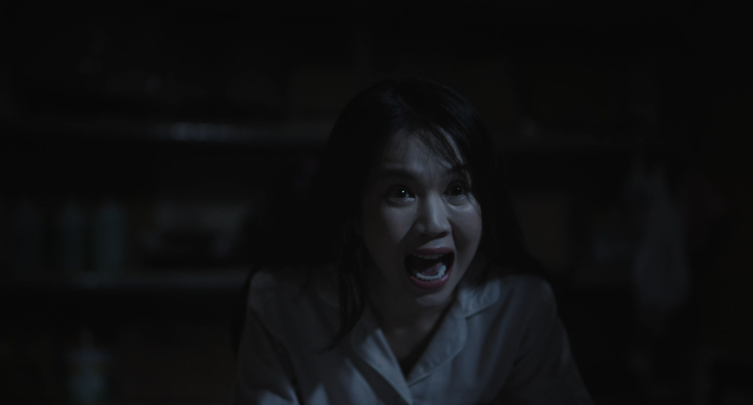 Ngọc Trinh ‘lột xác’ trong lần đầu đóng phim kinh dị