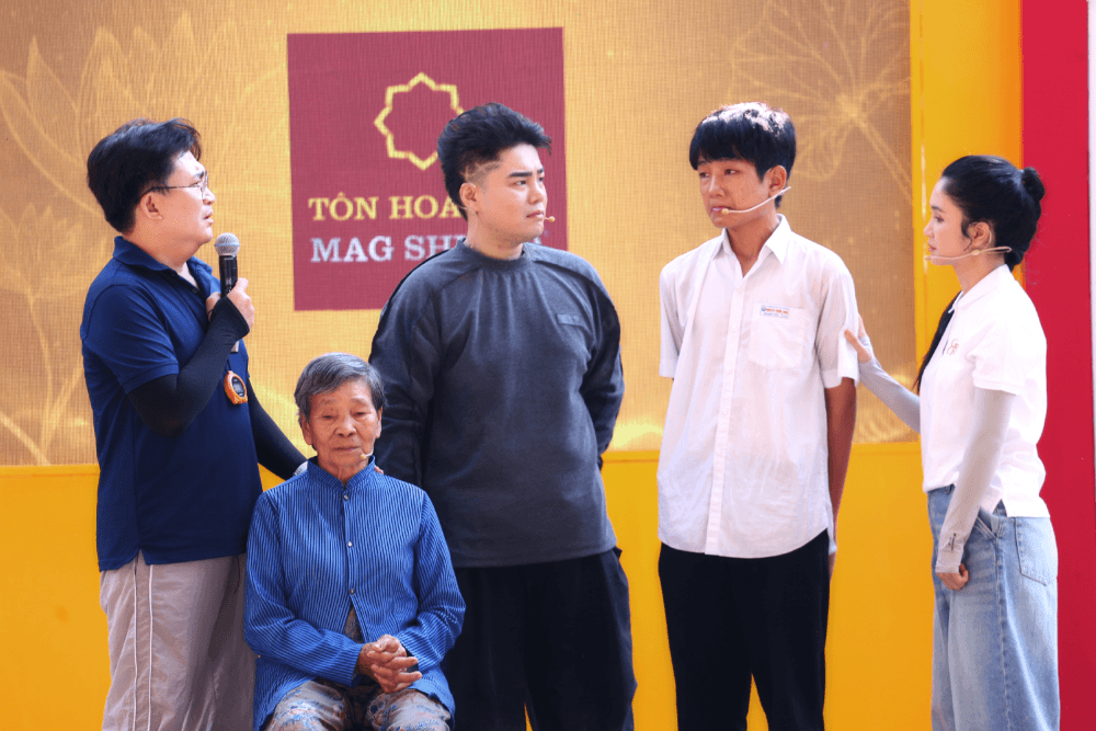 Đại Nghĩa, Nguyễn Đình Vũ, Phương Anh Bolero nghẹn ngào trước cậu bé 13 tuổi nương tựa ông bà cố lớn tuổi