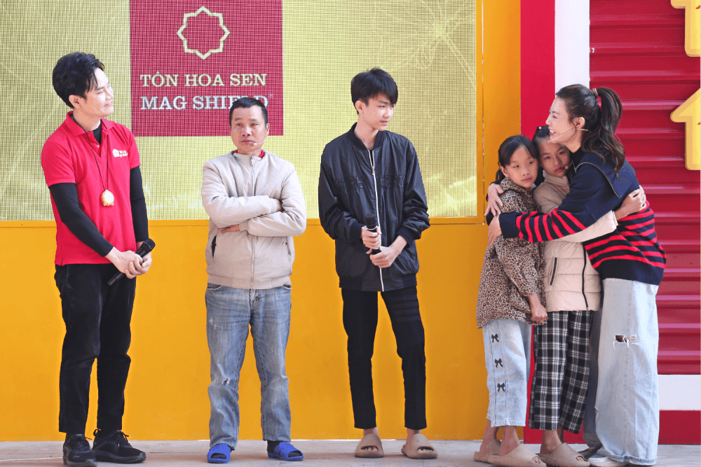 Diễn viên Thanh Hương tặng toàn bộ cát-xê, nỗ lực cùng khán giả mang về hơn 330 triệu giúp các em nhỏ mồ côi