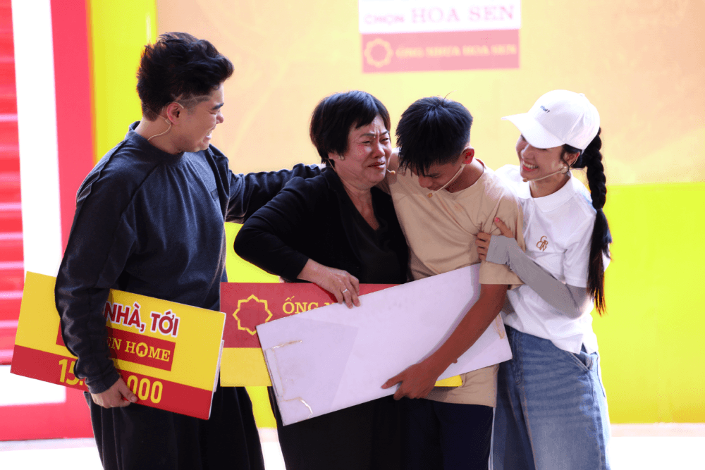 Đại Nghĩa, Nguyễn Đình Vũ xúc động trước người phụ nữ hơn 10 năm cưu mang con trai hàng xóm