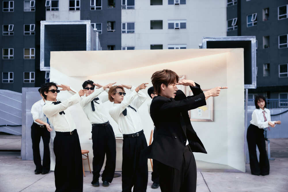 Hồ Đông Quan ra MV đầu tay, “hội bạn thân” góp mặt trong vai trò đặc biệt