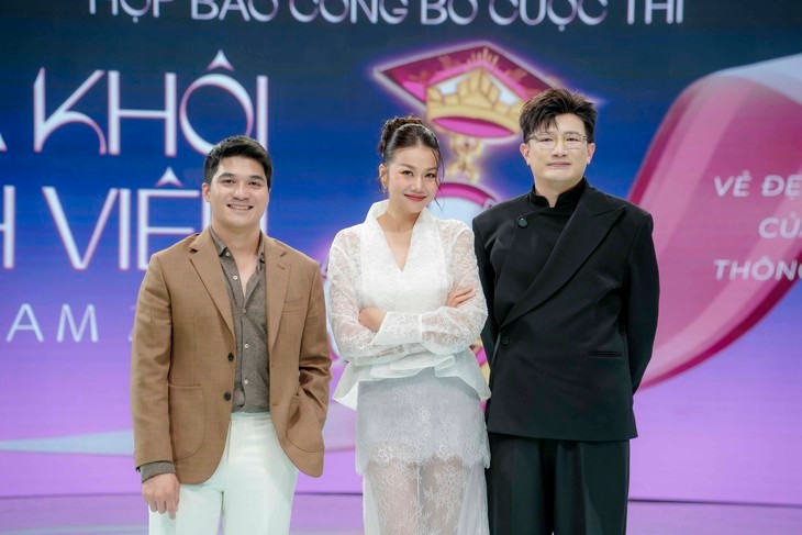 Dược Sĩ Tiến nói lý do Hoa khôi Sinh viên Việt Nam 2026 bỏ truyền hình thực tế