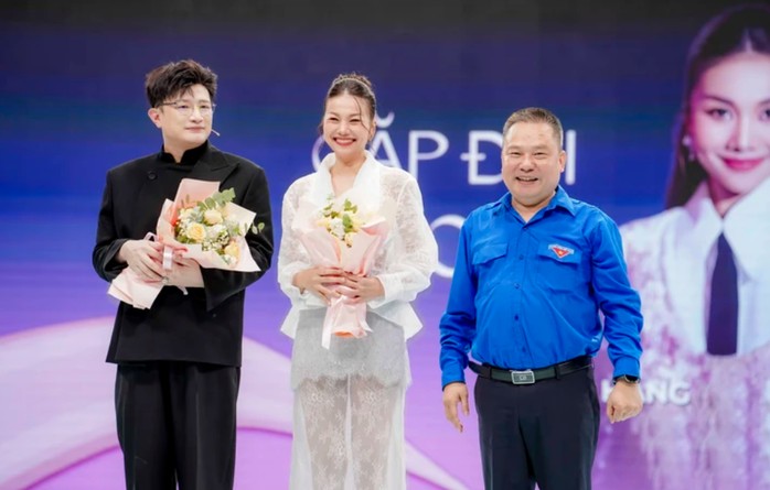 Dược Sĩ Tiến nói lý do Hoa khôi Sinh viên Việt Nam 2026 bỏ truyền hình thực tế