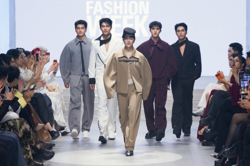 "F4 điện ảnh" Quốc Anh, Ma Ran Đô, Trần Ngọc Vàng và Võ Điền Gia Huy gây chú ý trên sàn diễn thời trang