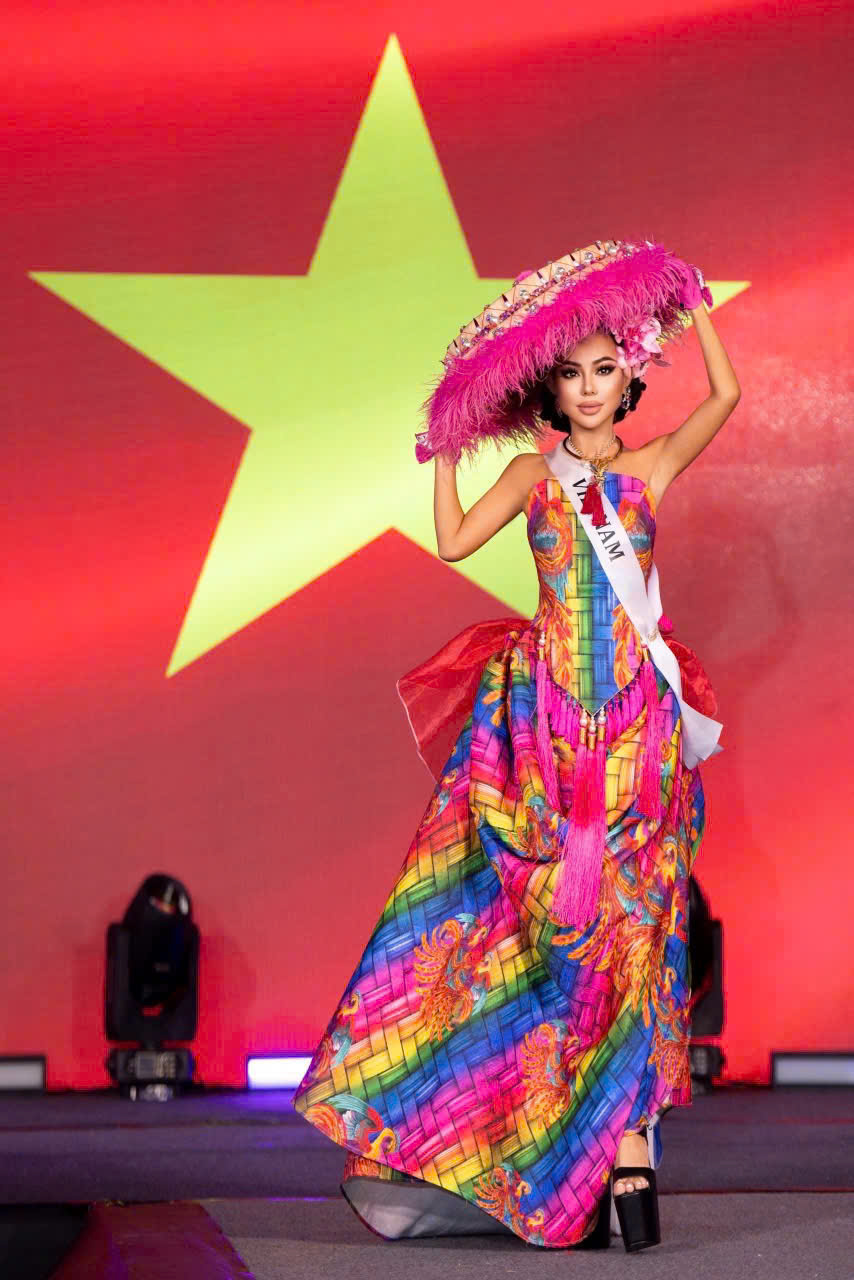 Đại diện Việt Nam đăng quang Mrs. Tourism Queen International 2026