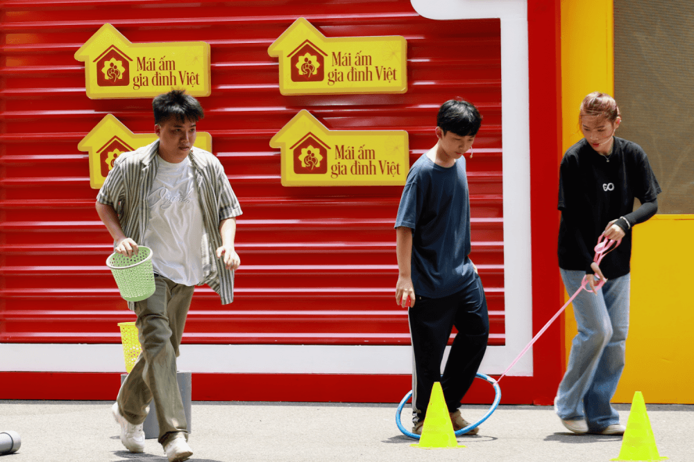 Đại Nghĩa xúc động trước cậu bé đam mê thư pháp, từng muốn nghỉ học vì gia cảnh khó khăn 