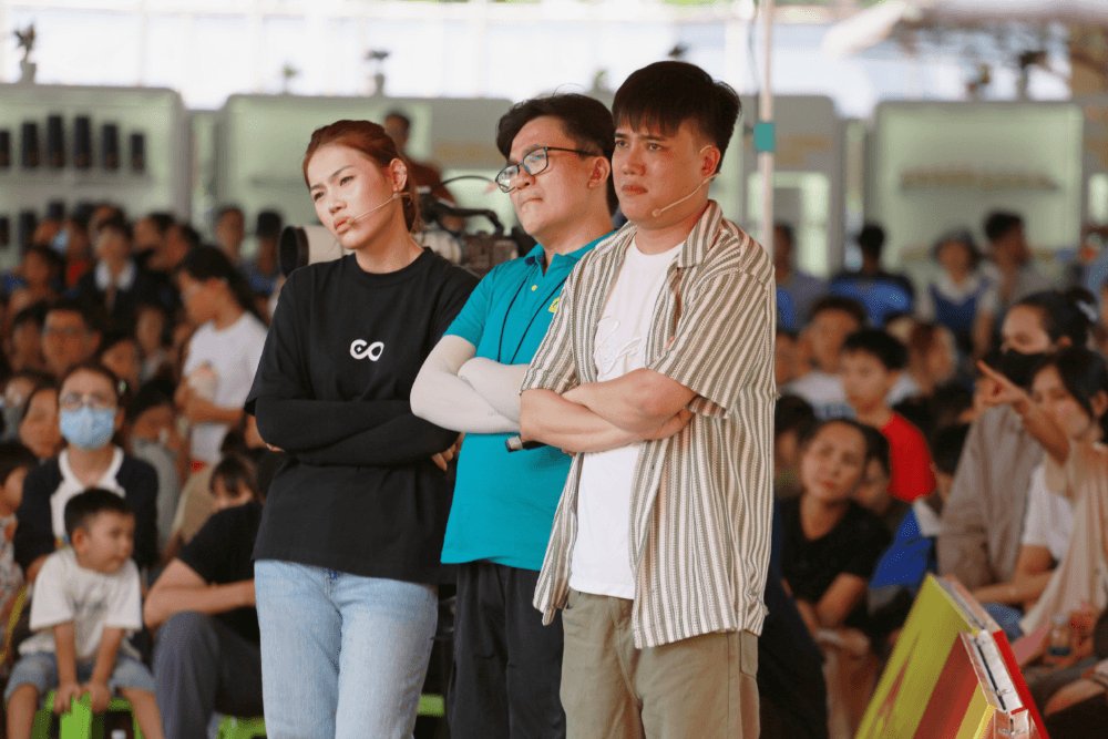 Đại Nghĩa xúc động trước cậu bé đam mê thư pháp, từng muốn nghỉ học vì gia cảnh khó khăn 
