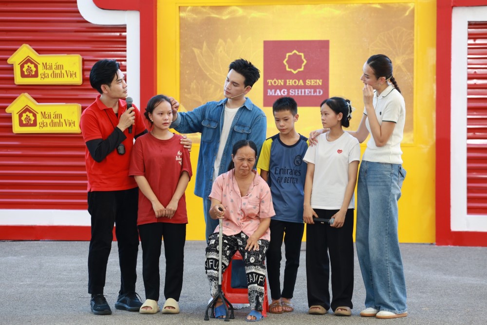 Mái ấm gia đình Việt cùng bà con xứ Nghệ chung tay trao gần 6,2 tỷ đồng cho 18 em nhỏ có hoàn cảnh khó khăn