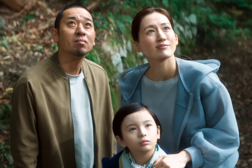 “Ngày Con Trở Lại”: Khi Hirokazu Koreeda định nghĩa lại tình thân qua trí tuệ nhân tạo