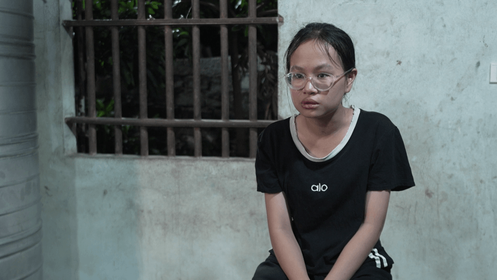 Á hậu Vân Nhi và MC Thanh Thảo không kìm được nước mắt khi nghe ước mơ “được ở bên cha mẹ thật lâu” của cô bé 15 tuổi