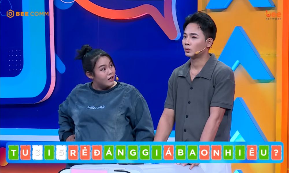 "Úm Ba La Ra Chữ Gì": Như Quỳnh "tím tái mặt mày", Sở Lam bỏ cuộc để... bảo toàn nhan sắc 