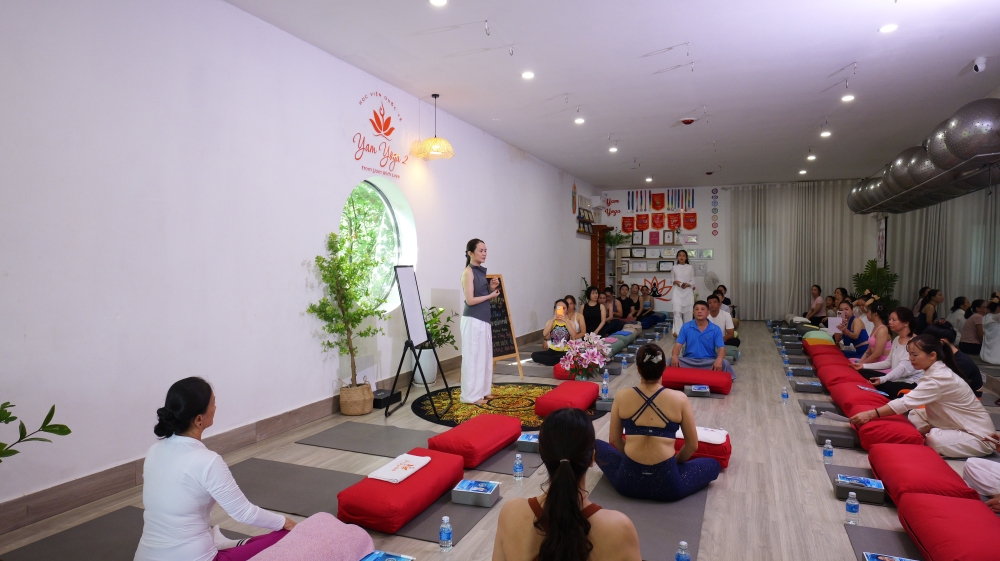 Khởi động chuỗi workshop Yoga xuyên Việt