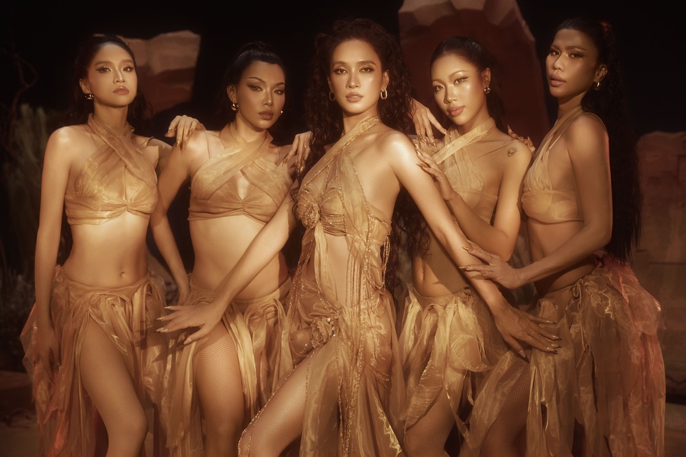 Sau "Chị đẹp đạp gió", Ái Phương mở chương mới bằng ca khúc "Dịu Dàng Dịu Dàng"