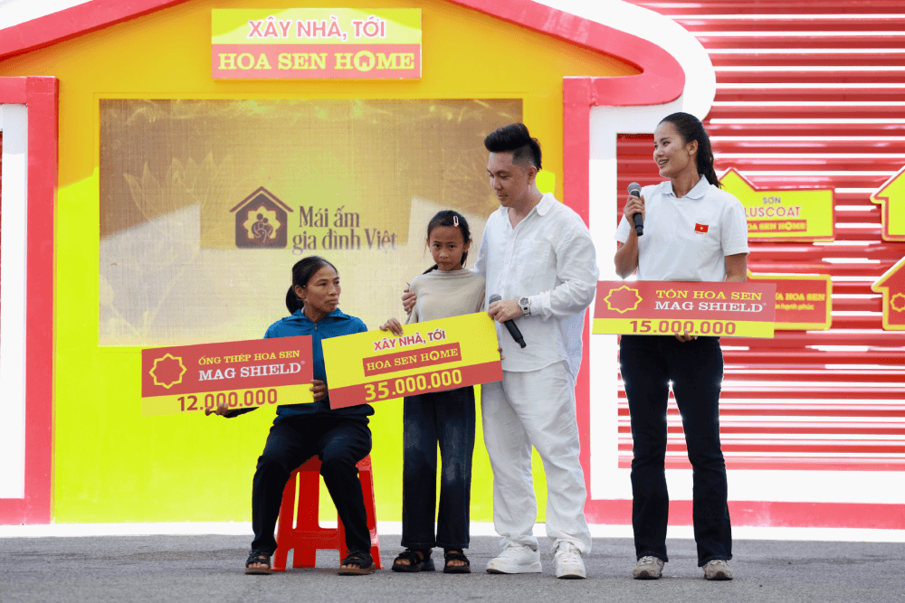 Khán giả cùng Lâm Vỹ Dạ, Minh Vương M4U, Hương Ly mang về gần 1,2 tỷ đồng cho hoàn cảnh khó khăn