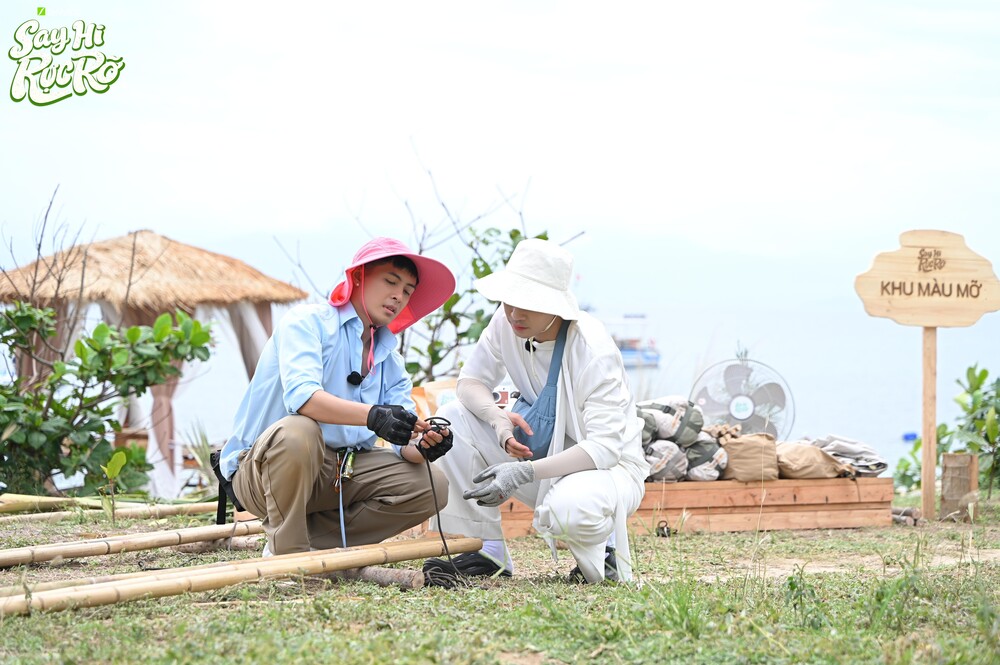 Ali Hoàng Dương kiệt sức vì nắng gắt, Gin Tuấn Kiệt chật vật dựng lều ở Cù Lao Xanh