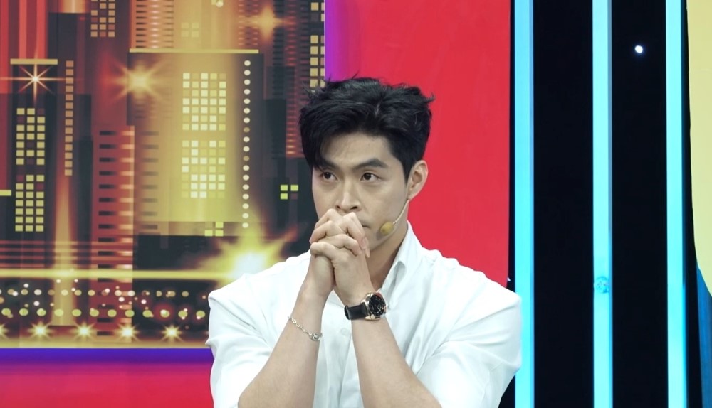 Vận May Gọi Tên Ai tập 21 MC Đại Nghĩa “thu mình” trước dàn nam vương, á vương cao lớn trên sóng truyền hình