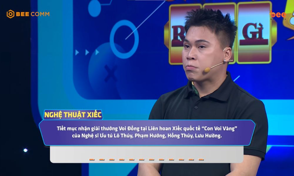Chưa thi đã “cà khịa”, nam diễn viên “Báu Vật Trời Cho” cùng đồng đội khiến MC “Úm Ba La Ra Chữ Gì” bất lực