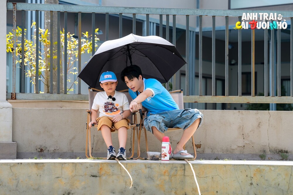 Cody Nam Võ xúc động trước câu chuyện của bé Alex, Isaac “so găng” cùng thủ môn nhí Danil