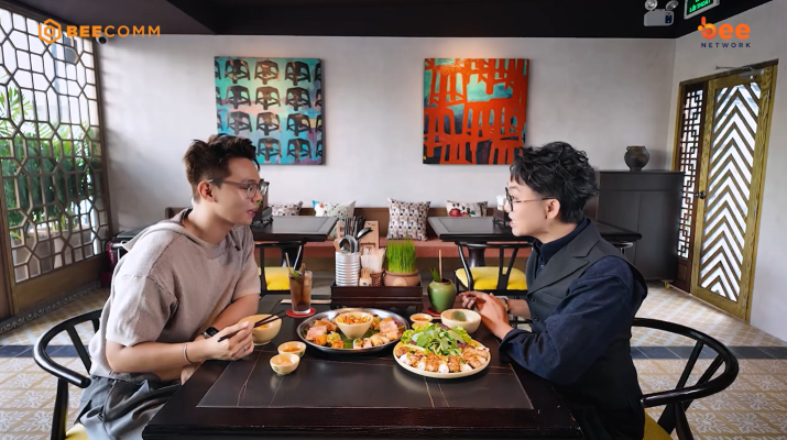 Quán ăn hạnh phúc tập 69 Năm Chà khiến Nam Khánh “dỗi” vì lên đồ quá bảnh, rồi cùng nhau mê mẩn món Việt