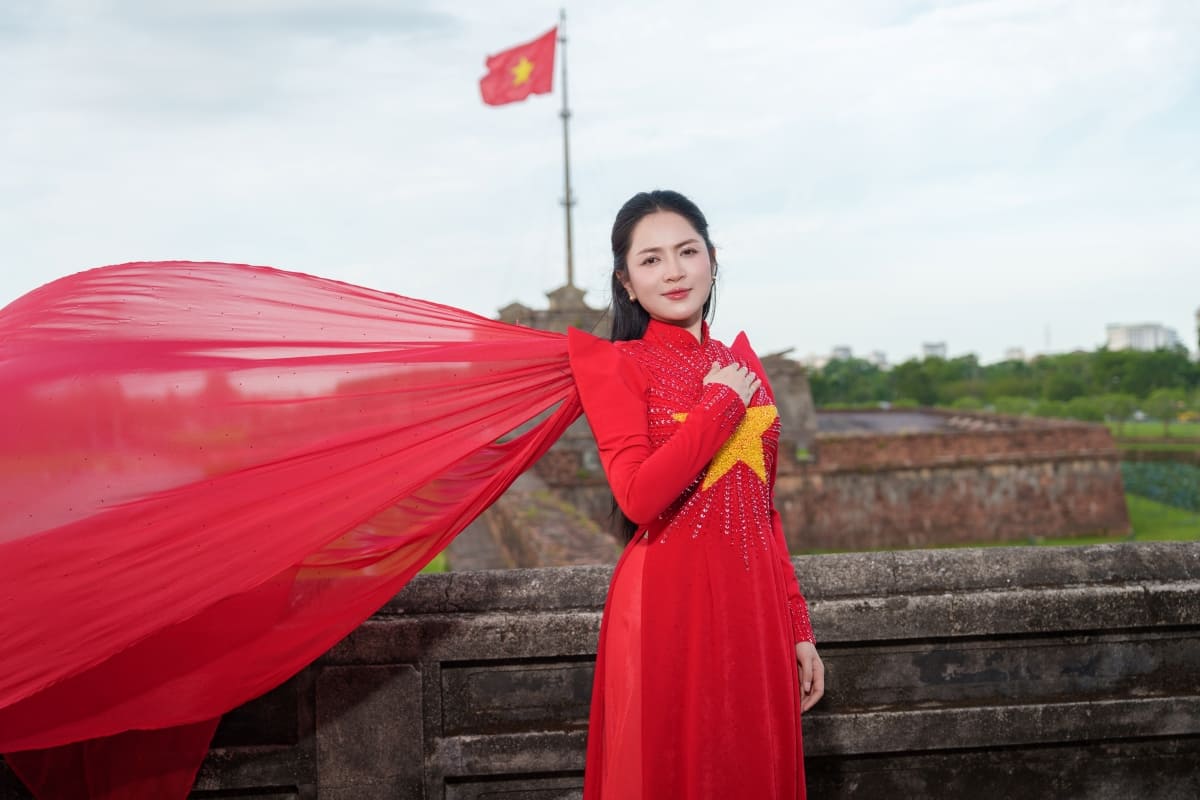 Duyên Quỳnh đưa vẻ đẹp ba miền vào MV “Việt Nam gấm vóc rạng ngời”