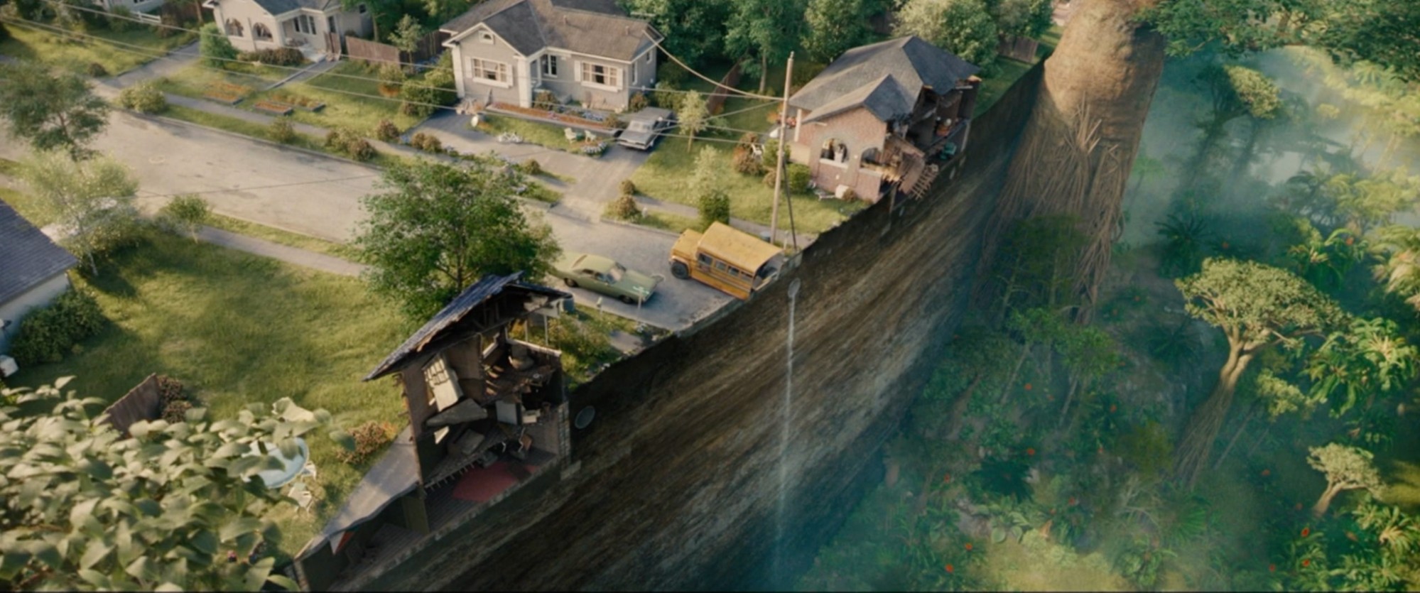 Anne Hathaway chờ 8 năm để hợp tác đạo diễn It Follows trong phim khủng long mới