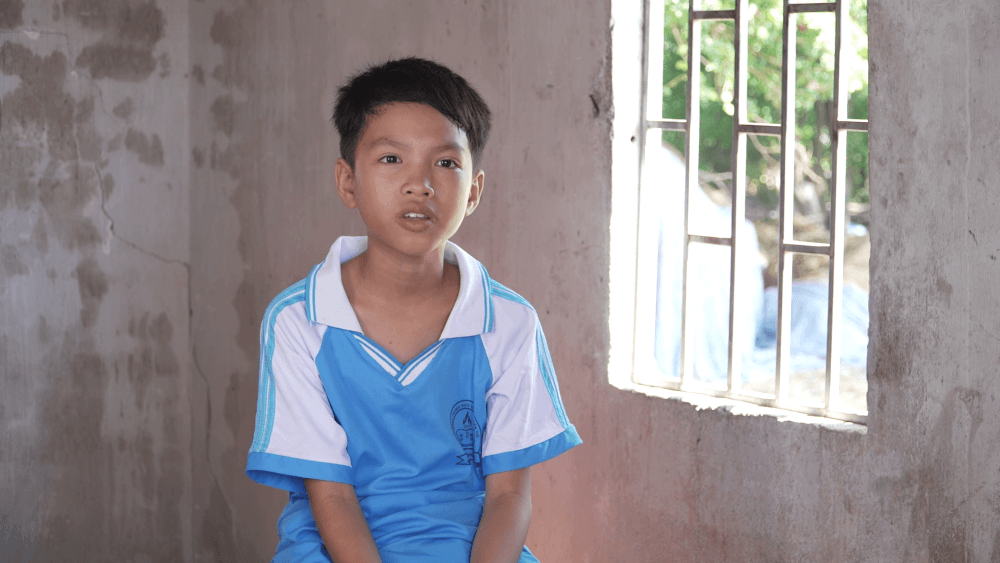 Lê Hoàng Phương, Thành Đạt lấm lem bột mì khi hết mình đồng hành cùng các em nhỏ mồ côi