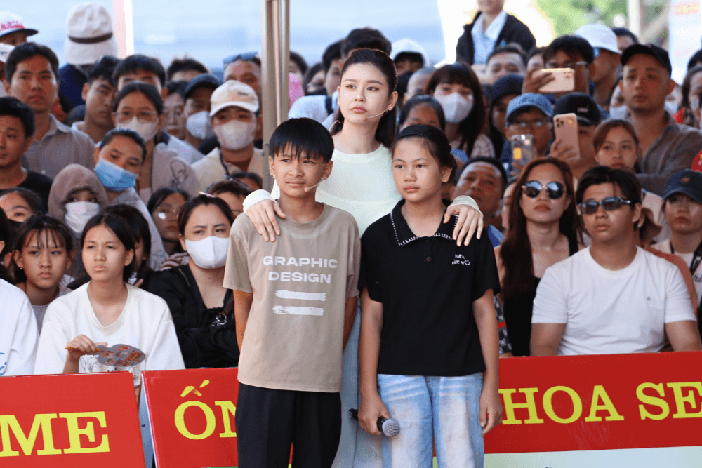 Bùi Duy Ngọc đồng cảm, Trương Quỳnh Anh khóc nức nở trước cậu bé mồ côi cha, sớm thành trụ cột khi mẹ bệnh nặng