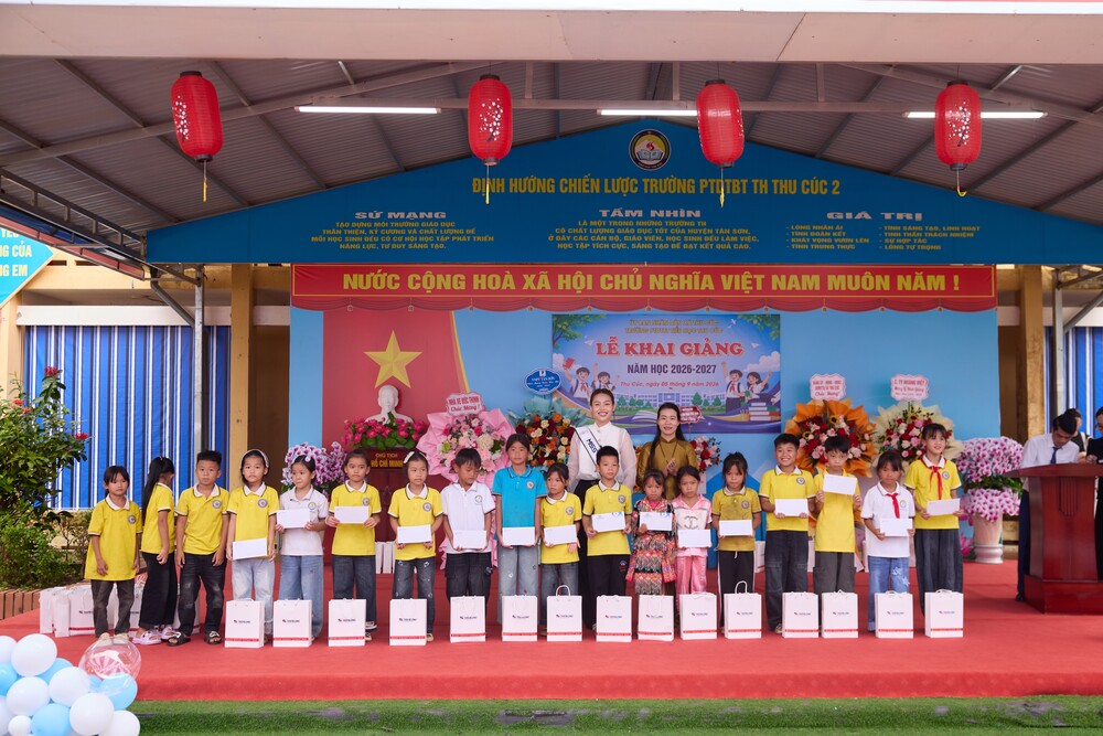 Miss Cosmo Vietnam 2026 Đỗ Cẩm Ly trao 100 suất học bổng, khởi động dự án giáo dục tại quê nhà Phú Thọ
