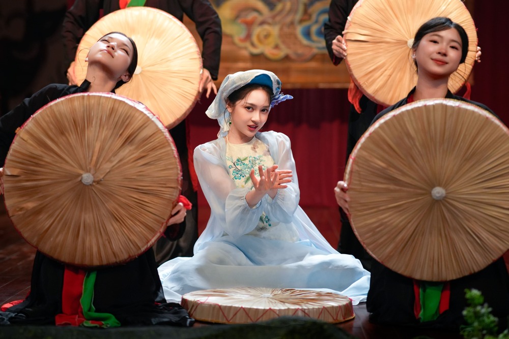 Bảo Anh kết hợp Masew, làm mới “Nghiêng Nước Nghiêng Thành” cho “Chị Chị Em Em 3”