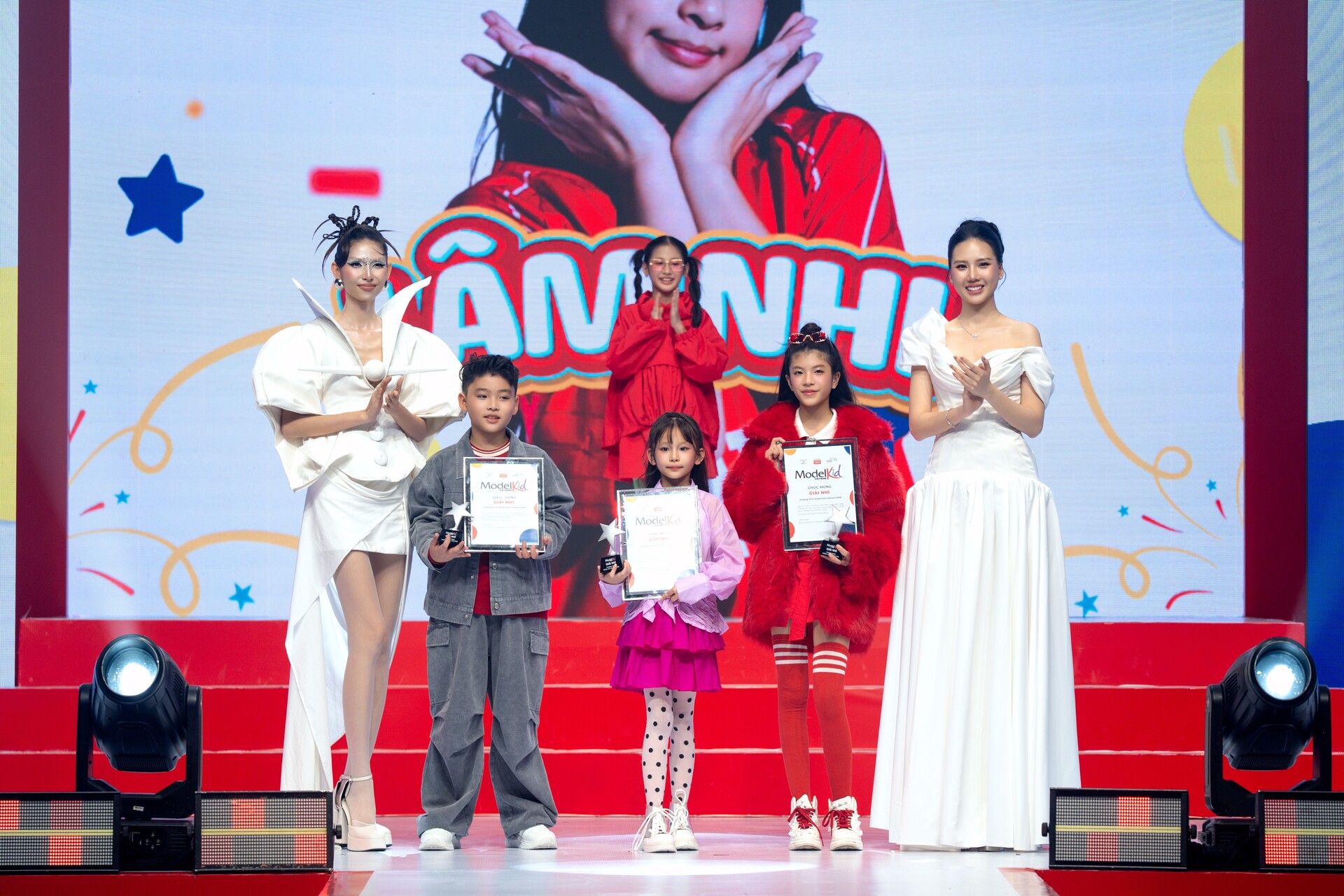 Miss Universe Vietnam 2026 Quỳnh Anh bất ngờ vắng mặt tại chung kết Model Kid Vietnam, học trò của TyhD giành quán quân