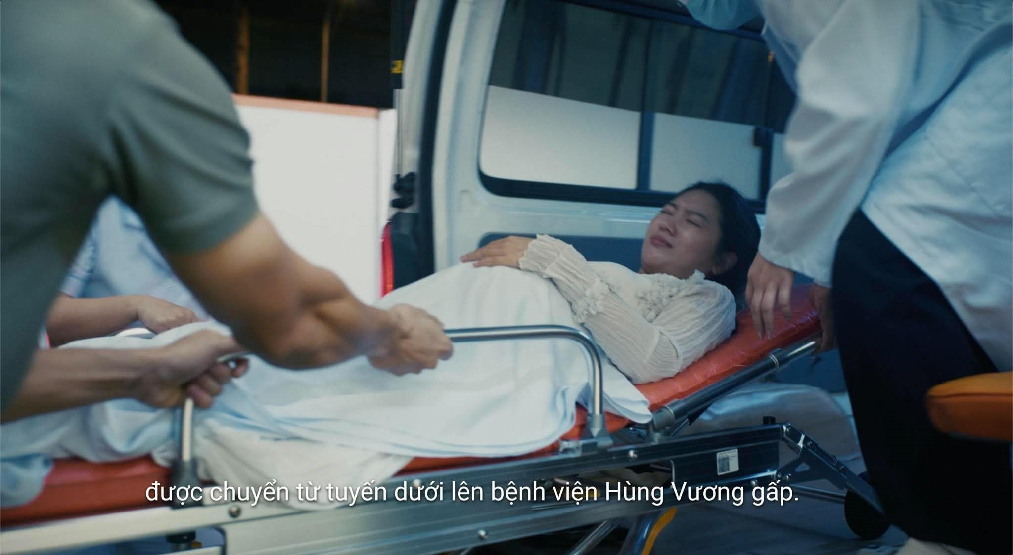 Đạo diễn phim “Ròm” tái hiện cuộc chạy đua giành sự sống cho mẹ và bé trong phim ngắn mới