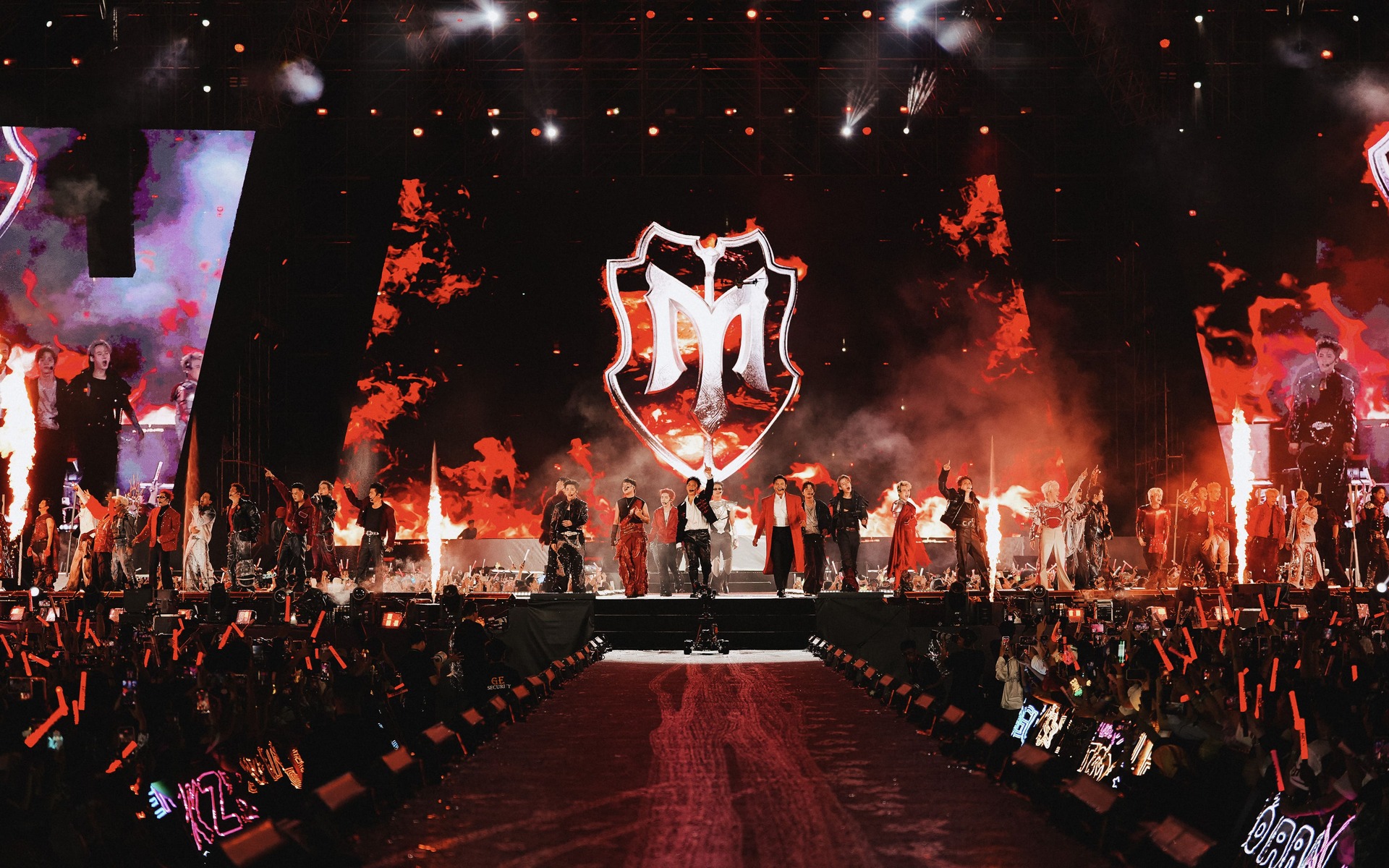 Hà An Huy và Phùng Minh Cương gây chú ý với màn trình diễn trên không tại concert “Anh Trai Vượt Ngàn Chông Gai 2026”