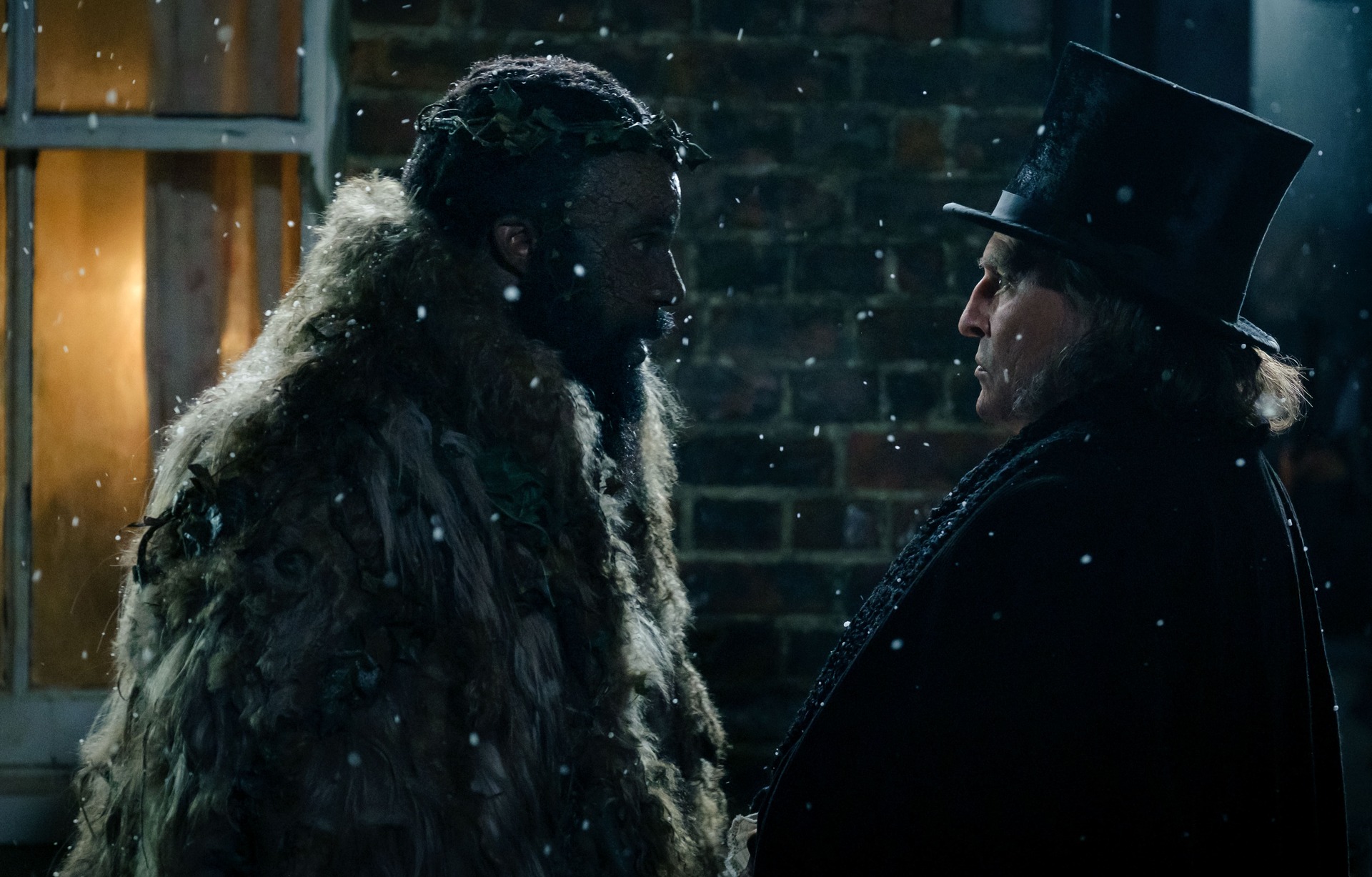 Johnny Depp trở lại màn ảnh, tái hiện lão già hà tiện nổi tiếng của Charles Dickens