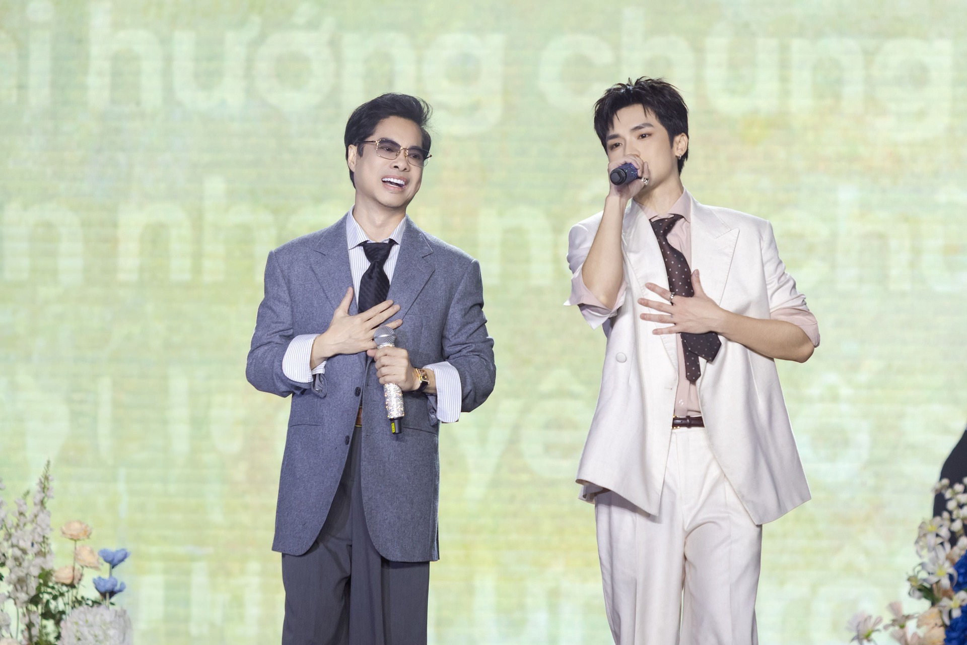 Ngọc Sơn lần hiếm hoi song ca cùng ca sĩ trẻ, hết lời khen ngợi Vương Bình