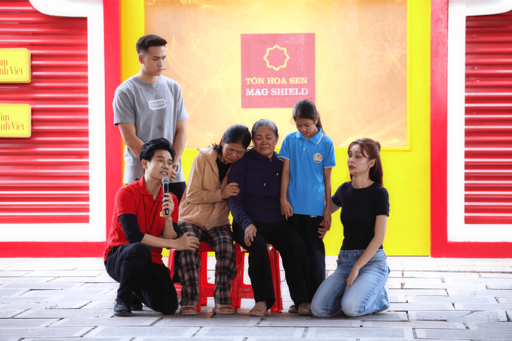 Ốc Thanh Vân, MLee, Công Tố xúc động khi ghi hình chương trình Mái ấm gia đình Việt tại Ninh Bình