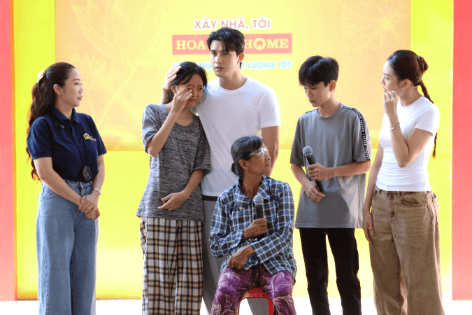 Lâm Vỹ Dạ, Thiên Minh, Trâm Anh và nhiều nghệ sĩ đồng hành cùng Mái ấm gia đình Việt tại Ninh Bình
