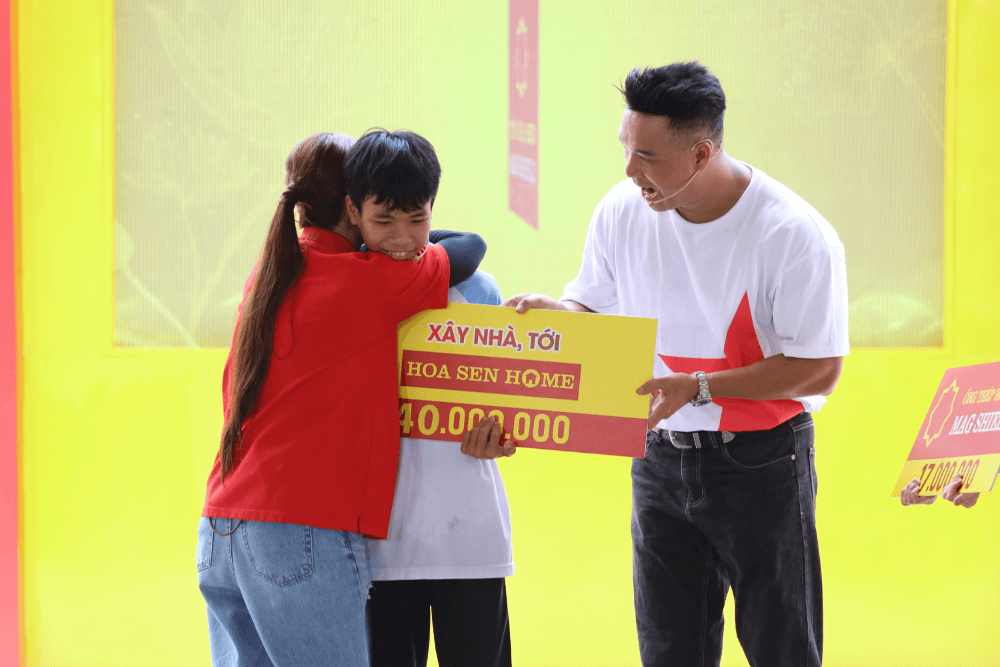 Giang Hồng Ngọc nghẹn ngào khi cậu bé 14 tuổi nói ăn gì cũng ngon, miễn được ăn cùng mẹ