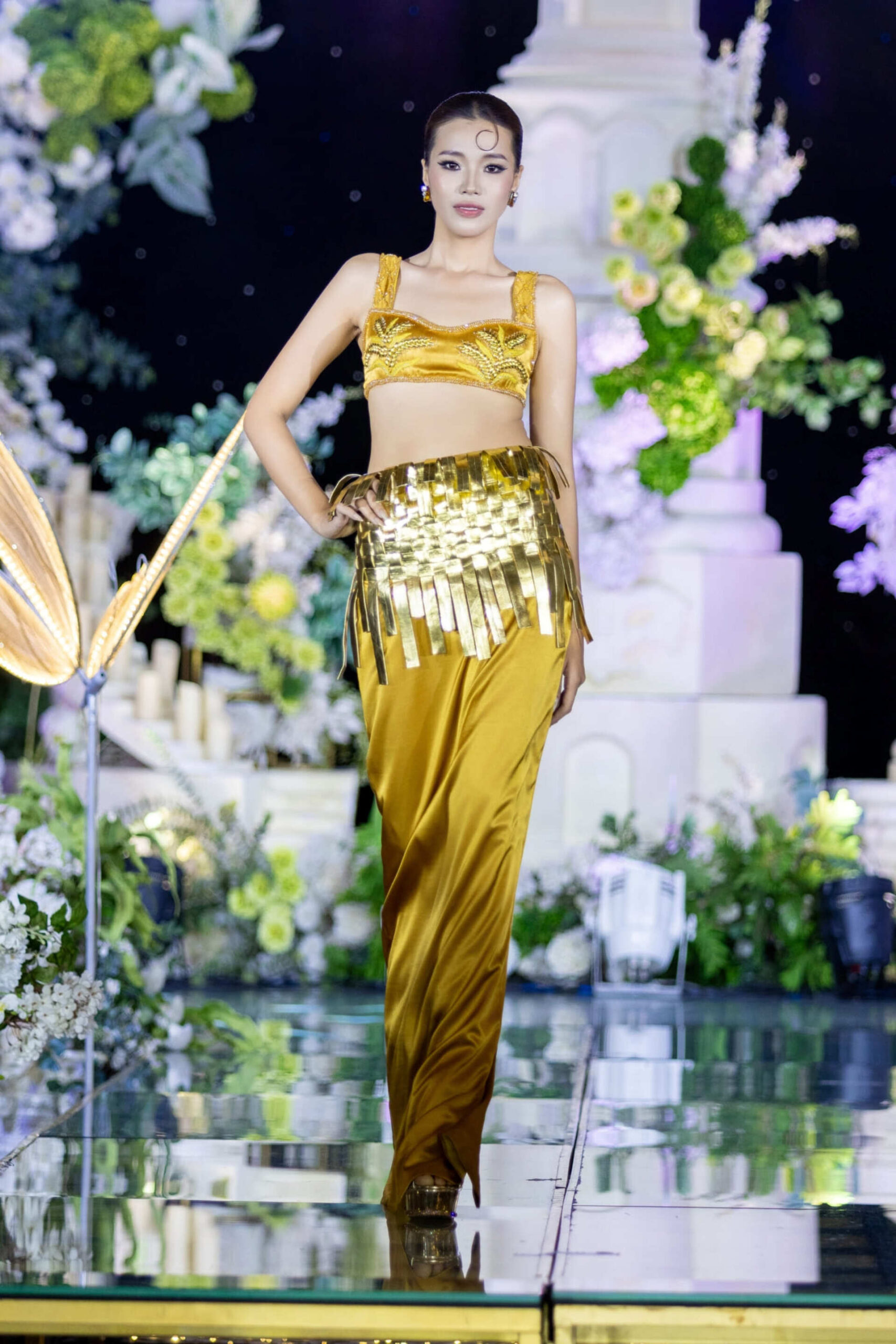 23 người đẹp Miss Charm Vietnam 2026 khoe sắc vóc trên sàn diễn thời trang trước thềm chung kết